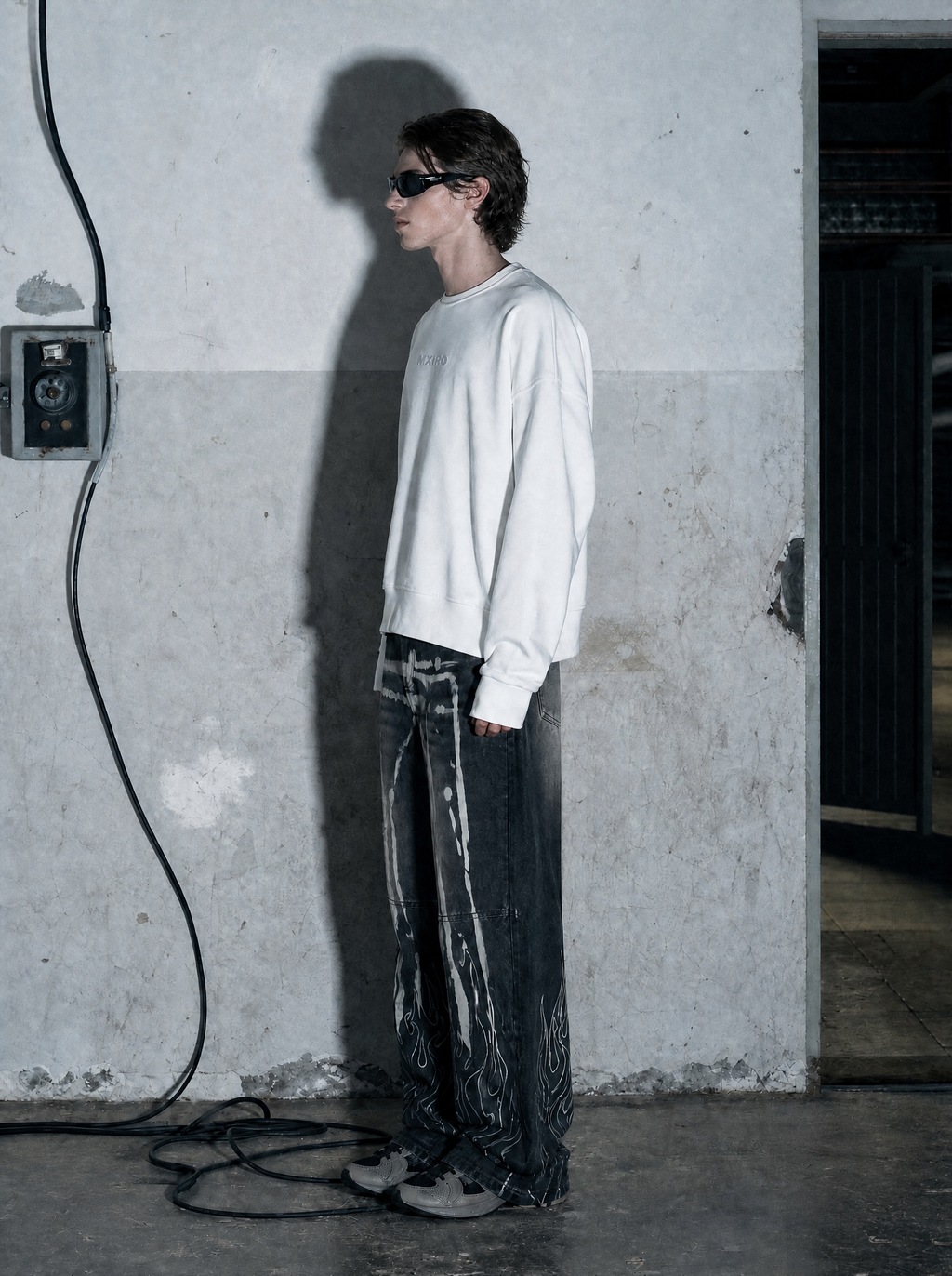 MXIRO STUDIOS BOXY CREWNECK